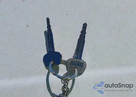 2000 Hyundai Elantra Gls from USA, damaged, VIN KMHJF35F1YU969243